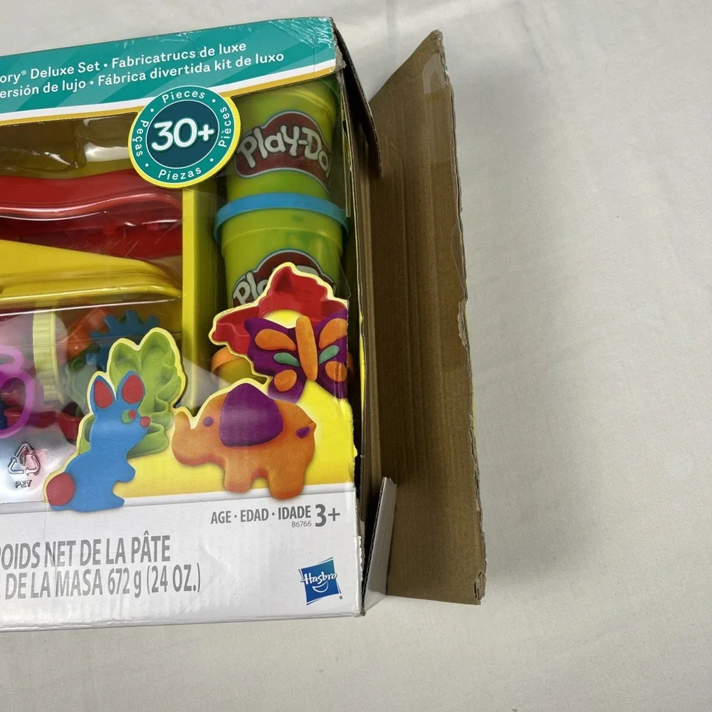 Play-Doh Fun Factory Deluxe Set 30+ Pieces 6 Cans Modeling Compound B6766